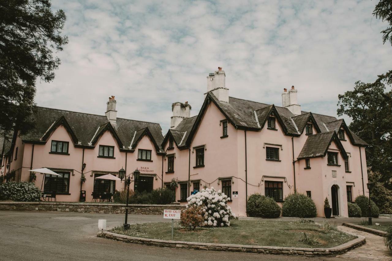 Cwrt Bleddyn Hotel & Spa Usk Bagian luar foto