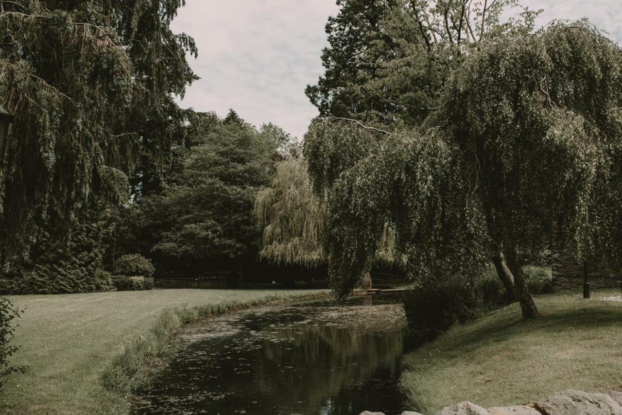 Cwrt Bleddyn Hotel & Spa Usk Bagian luar foto